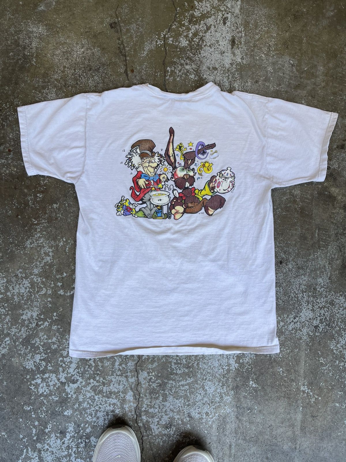 Vintage Vintage 90s Alice In Wonderland THC Weed Shirt Rare Size US L / EU 52-54 / 3 - 2 Thumbnail