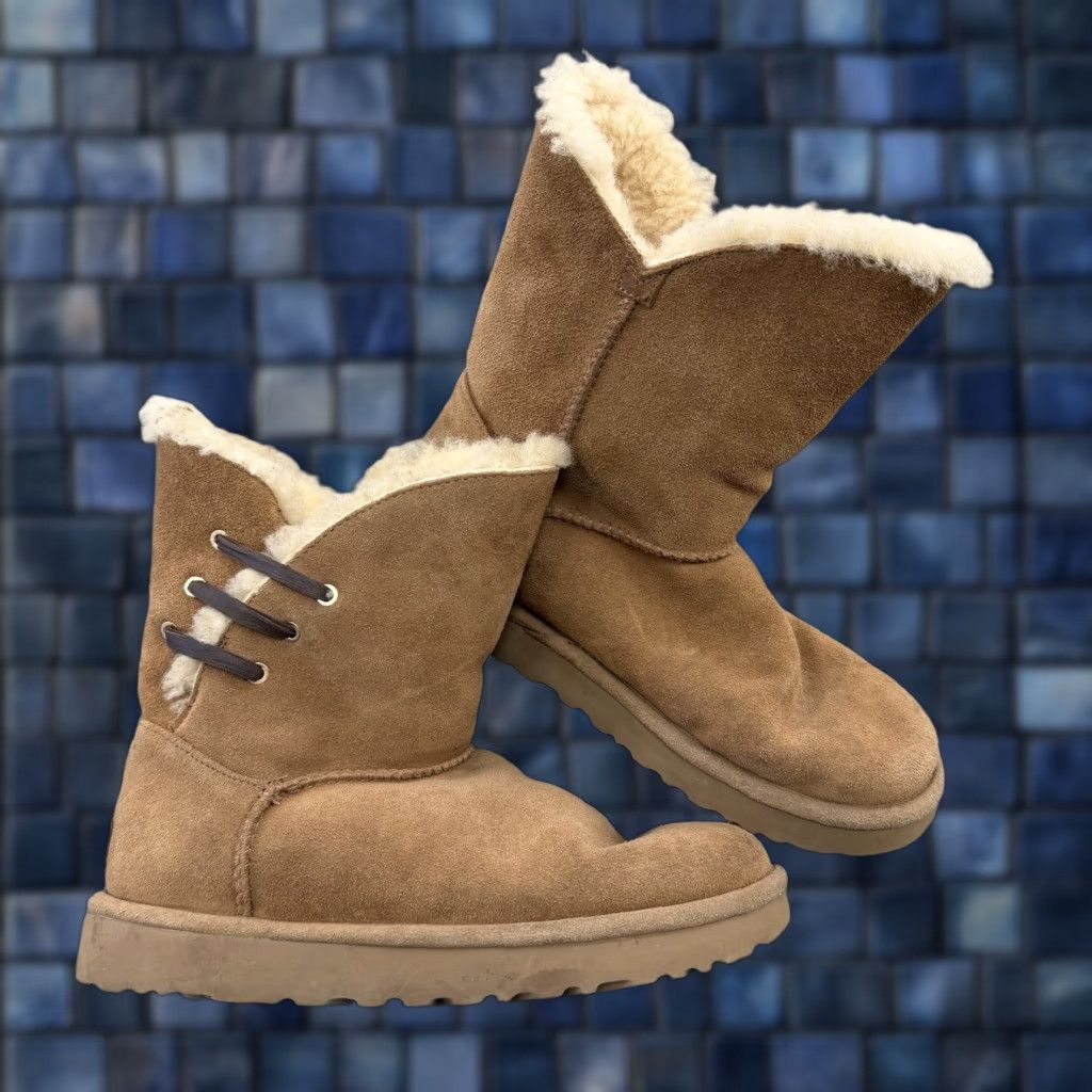 Ugg UGG Boots Constantine Womens 8 Chestnut Suede Leather Sheepskin Winter 1018629 Boots Womens 8 Chestnut Suede Leather Sheepskin Winter 1018629 Size US 8 / IT 38 - 1 Thumbnail