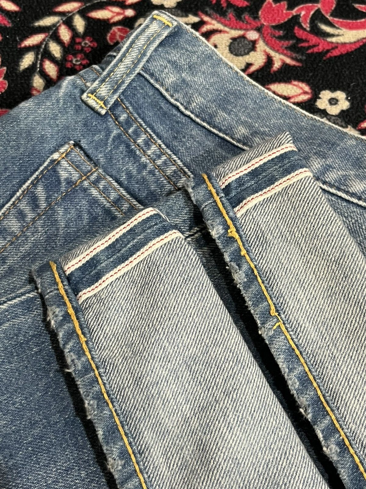 URBAN RESEARCH DOORS Japanese Brand Urban Research Blue Washed Selvedge Rip Jeans Size US 31 - 10 Thumbnail