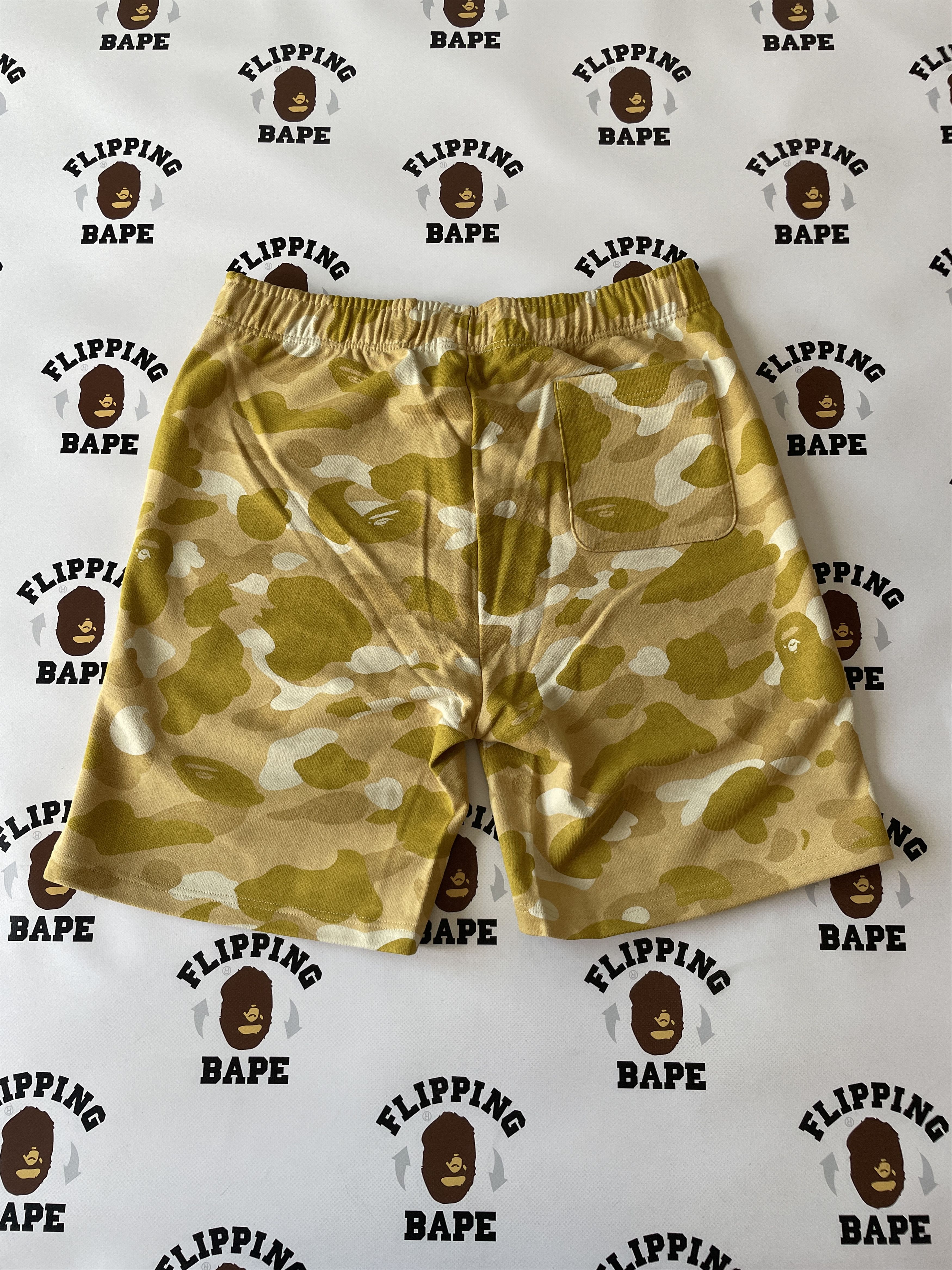 Bape BAPE COLOR CAMO SHARK SWEAT SHORTS Size US 36 / EU 52 - 3 Thumbnail