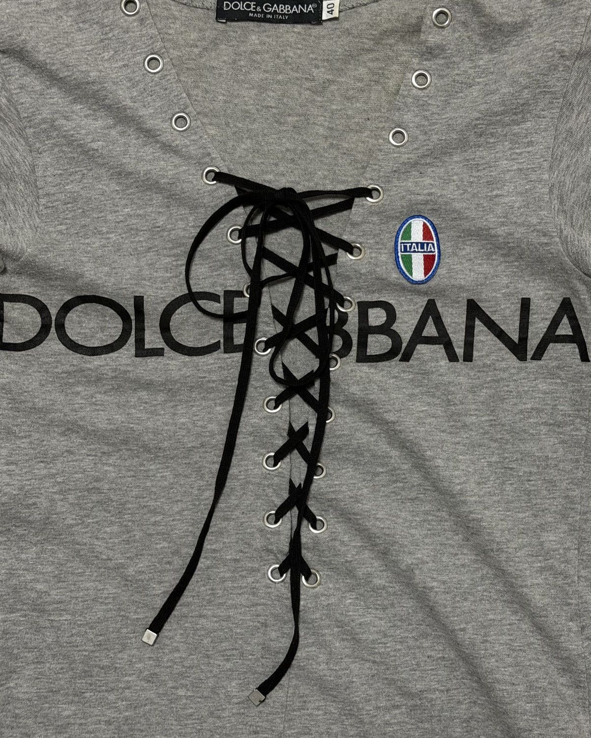 Dolce & Gabbana DOLCE&GABBANA S/S 2003 Plunging Lace-Up Logo Print T-Shirt Size M / US 6-8 / IT 42-44 - 3 Thumbnail