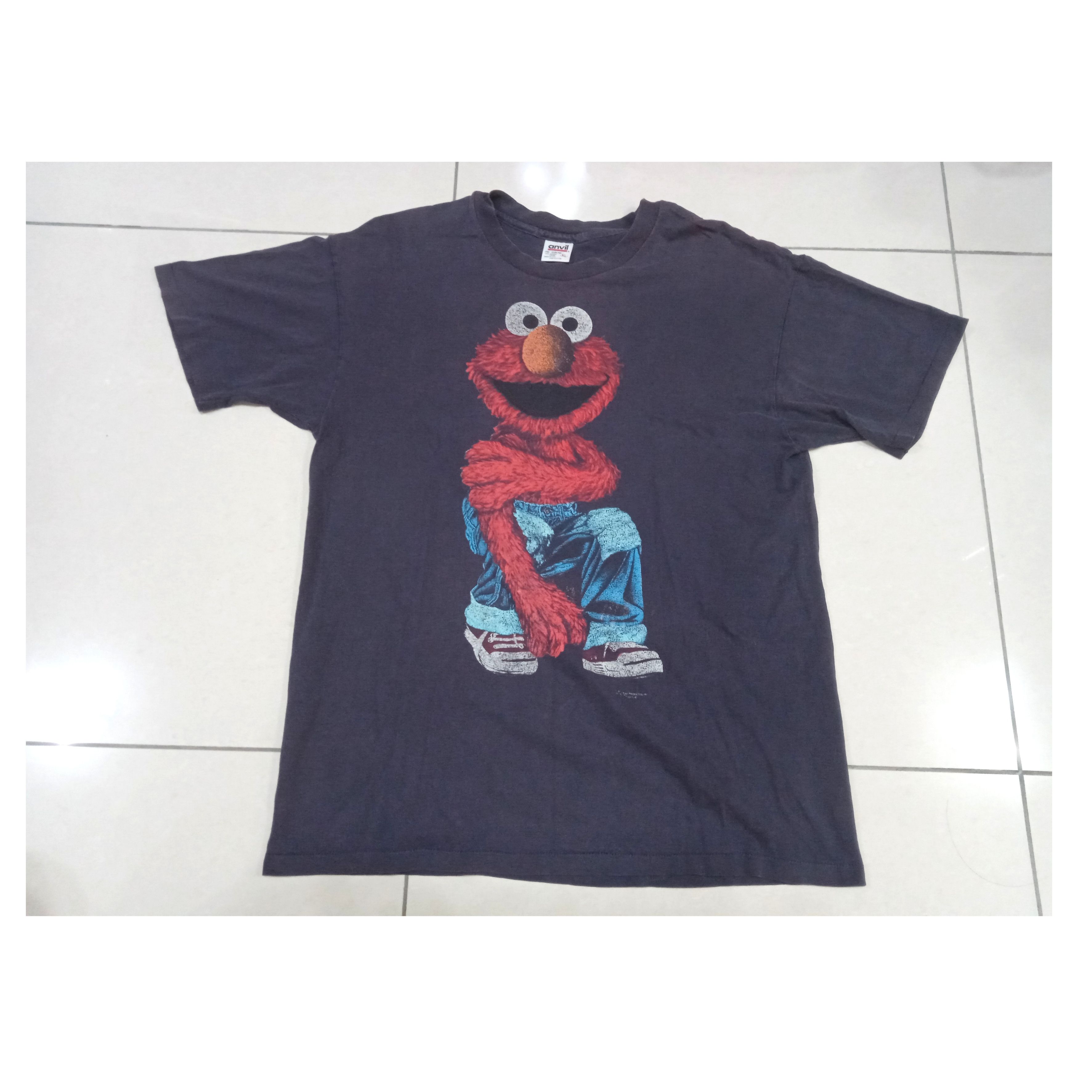 Vintage Vintage 90s Sesame Street Elmo Shirt Distressed Size US L / EU 52-54 / 3 - 1 Thumbnail
