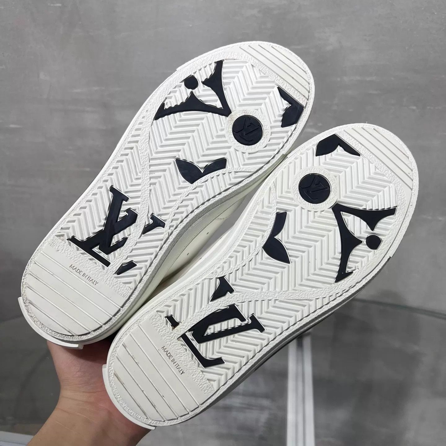 Louis Vuitton LV Charlie WB monogram sz UK3/37 new tried once Size US 6.5 / IT 36.5 - 7 Thumbnail
