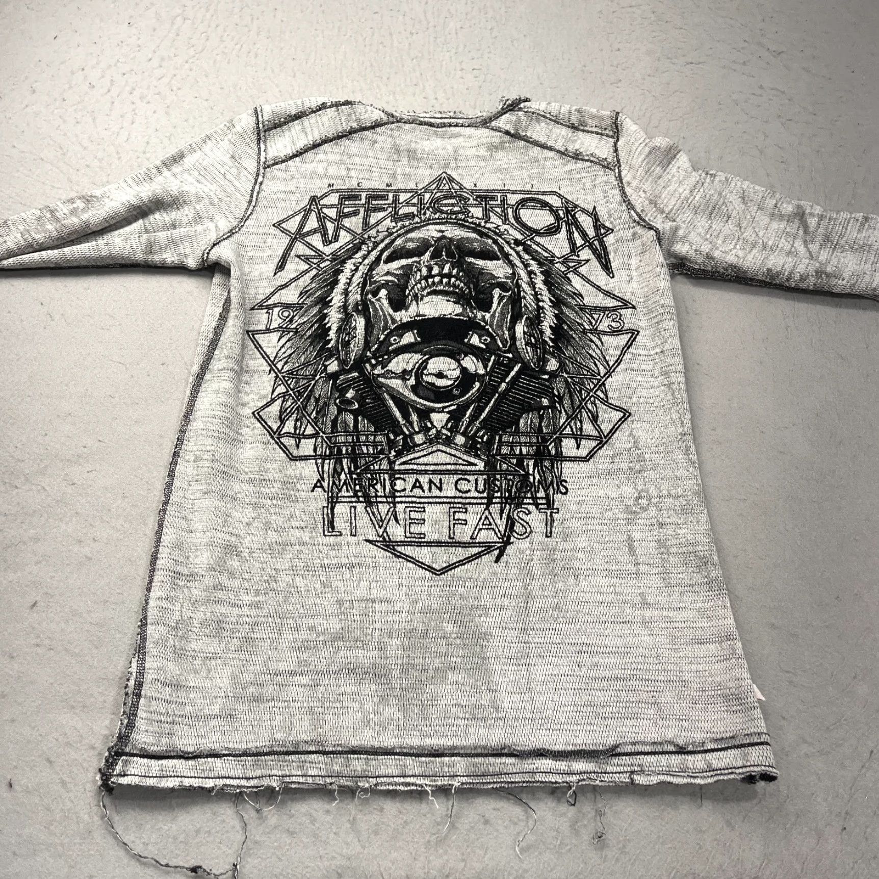 Affliction Affliction Shirt Mens L Gray Skull Native Waffle Thermal Reversible Y2K Vintage Grunge X-Large T-Shirt Mens Size US L / EU 52-54 / 3 - 6 Thumbnail