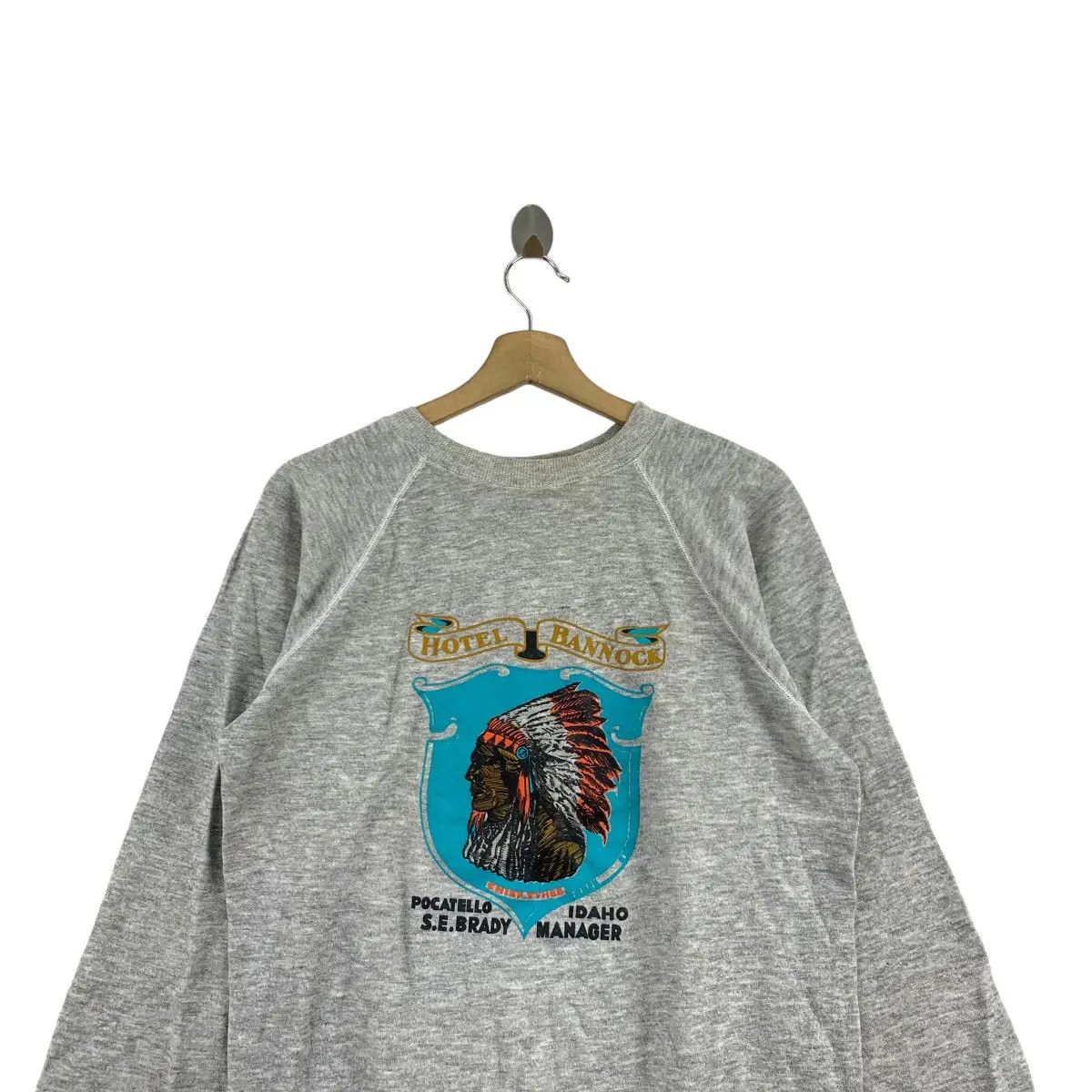 Vintage Vintage 80’ HOTEL BANNOCK CHIEF TYHEE Idaho Sweatshirt Size M / US 6-8 / IT 42-44 - 5 Thumbnail
