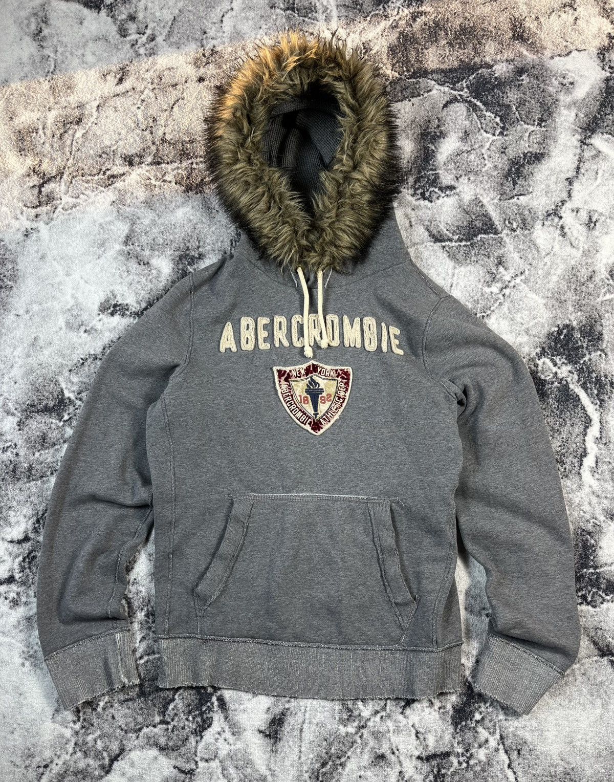 Abercrombie & Fitch Abercrombie & Fitch Fur Hoodie Distressed Y2K XXL Size US XXL / EU 58 / 5 - 1 Thumbnail