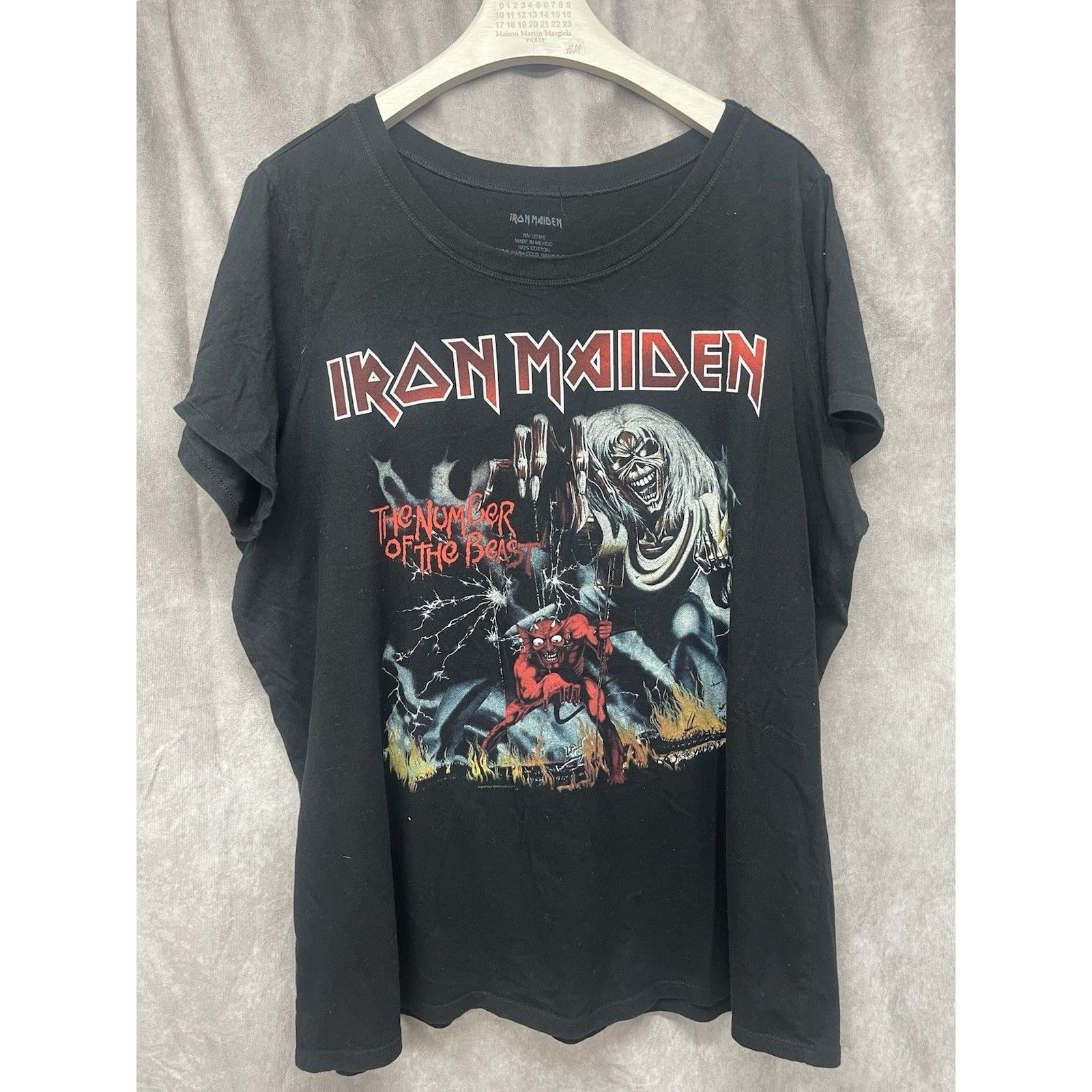 Iron Maiden VTG Iron Maiden The Number Of The Beast Womens Tee T Shirt S Size US XL / EU 56 / 4 - 1 Thumbnail