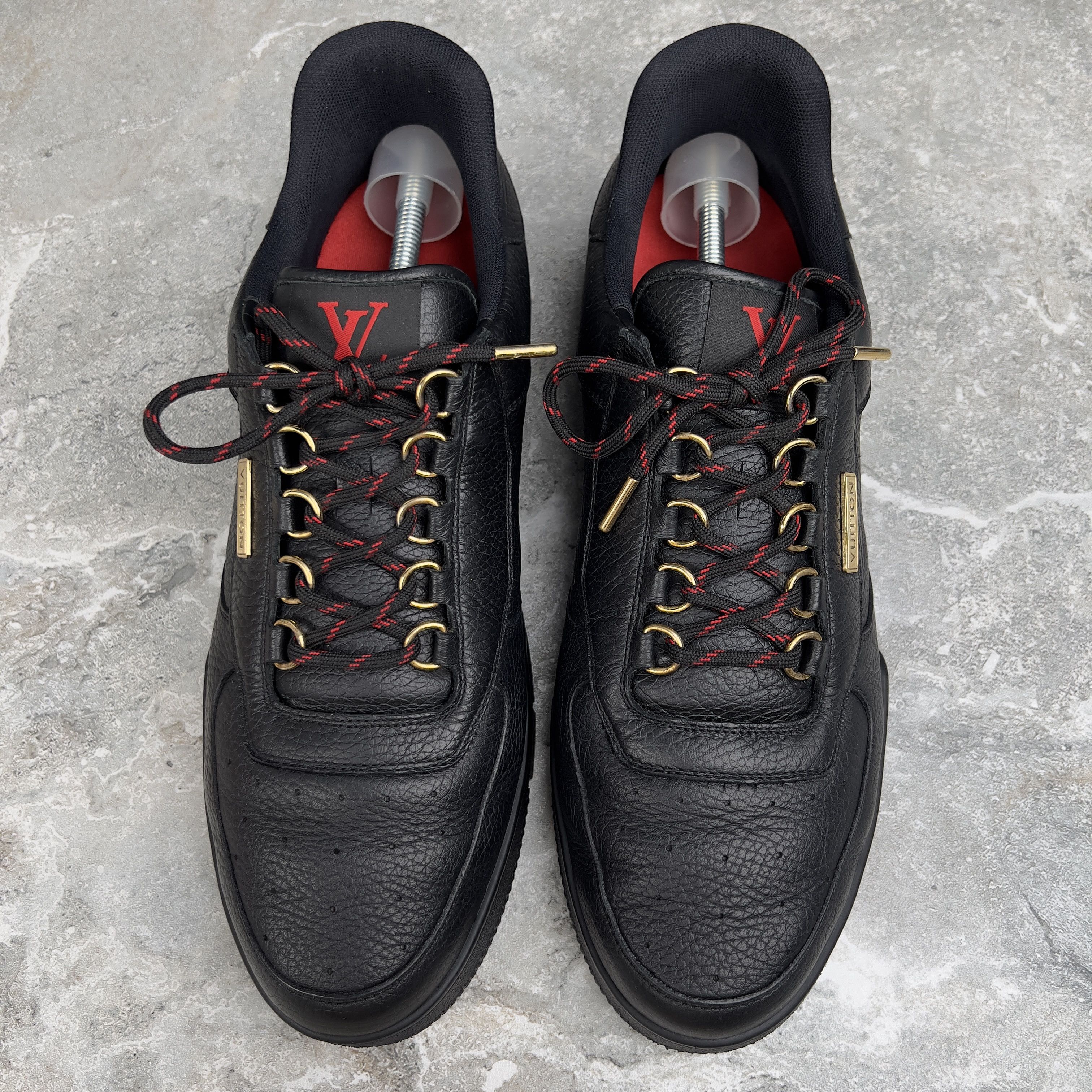 Louis Vuitton Louis Vuitton Trainer Logo Sneaker Leather Size US 11.5 / EU 44-45 - 4 Thumbnail