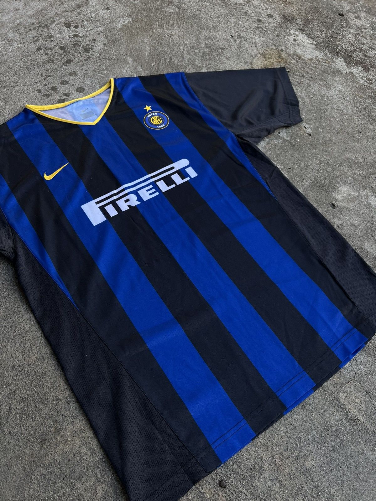 Nike Crazy Vintage Inter Milan Nike Jersey 2000s Home Soccer y2k Size US M / EU 48-50 / 2 - 7 Thumbnail