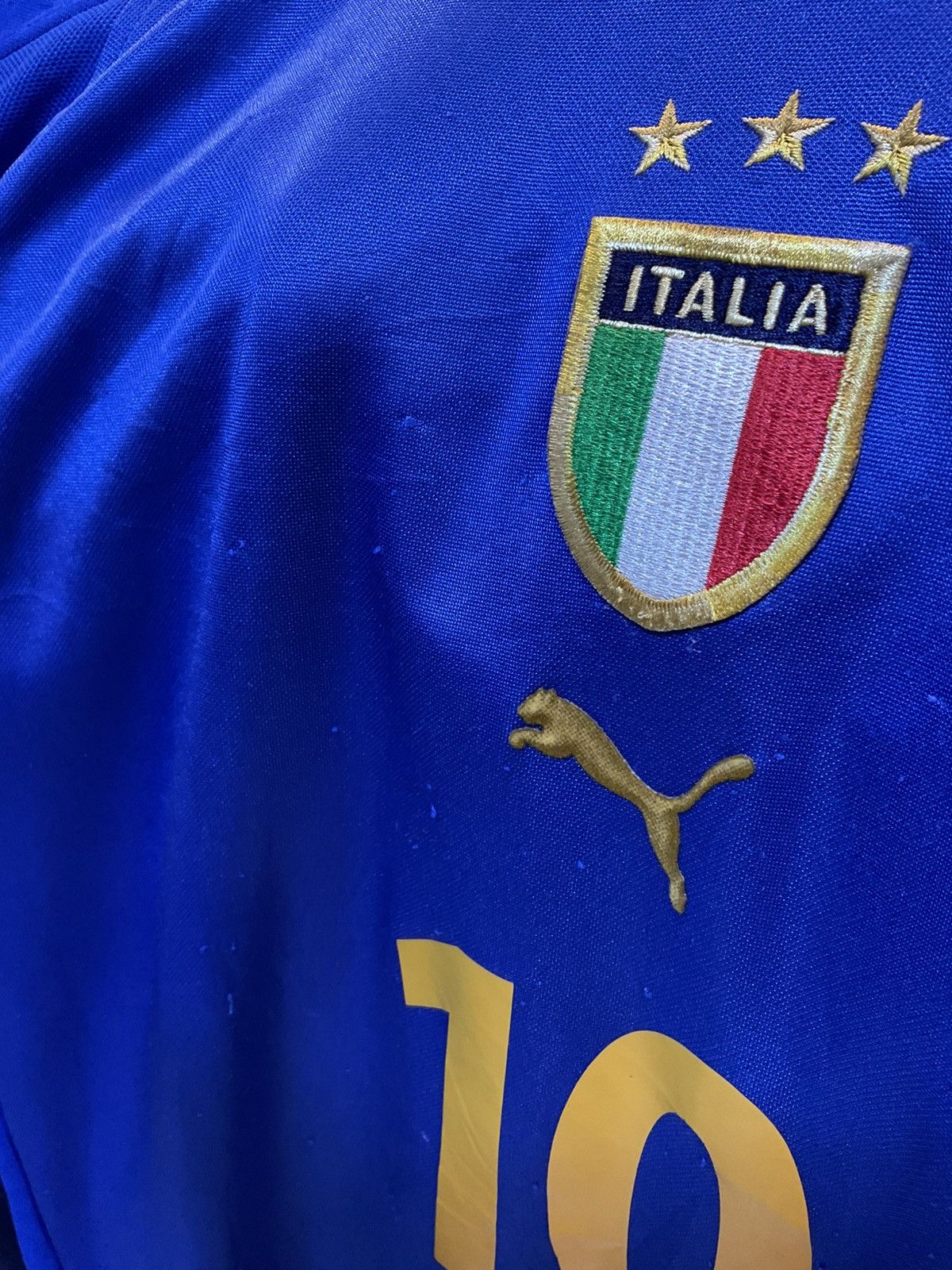 Puma Vintage 2004 Italy TOTTI10 Home Kit Size US M / EU 48-50 / 2 - 6 Thumbnail