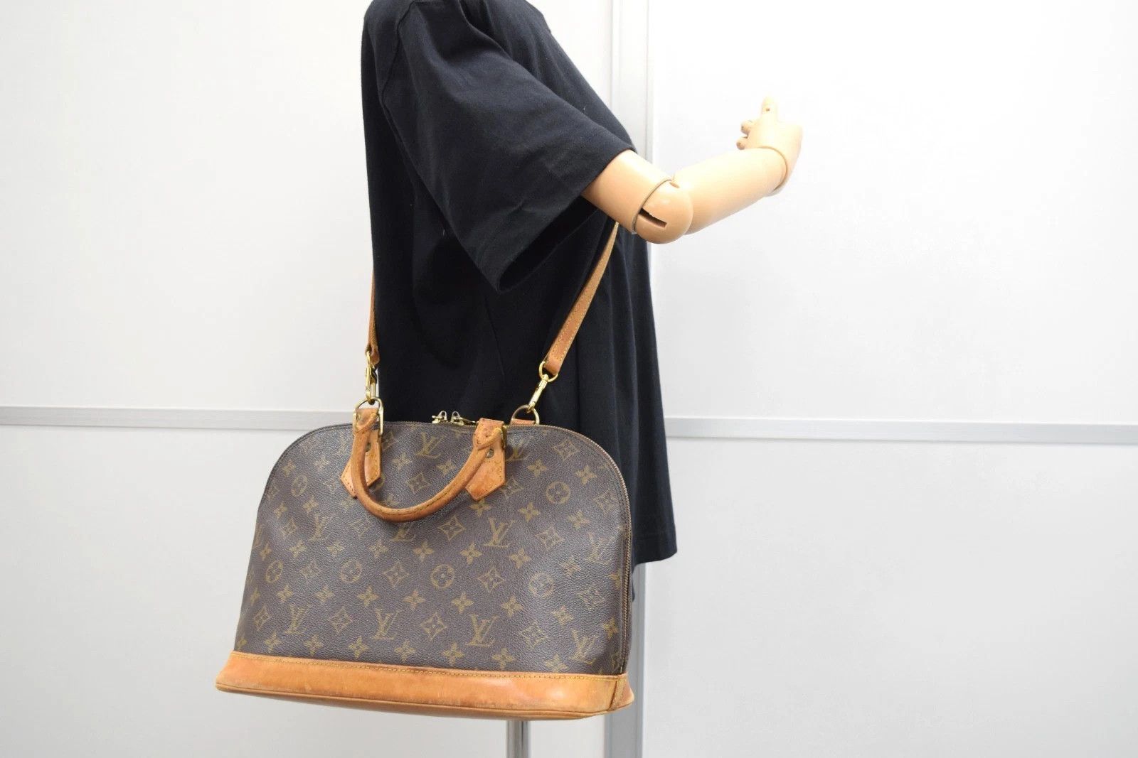 Louis Vuitton Auth Louis Vuitton Alma PM Handbag Monogram Canvas M51130 Size ONE SIZE - 3 Thumbnail