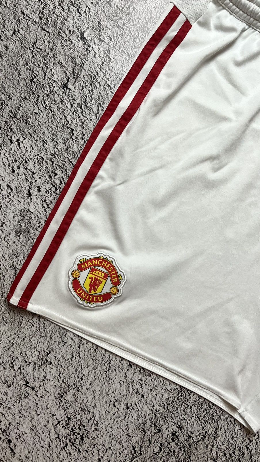 Adidas Adidas Manchester y2k shorts Size US 34 / EU 50 - 2 Thumbnail