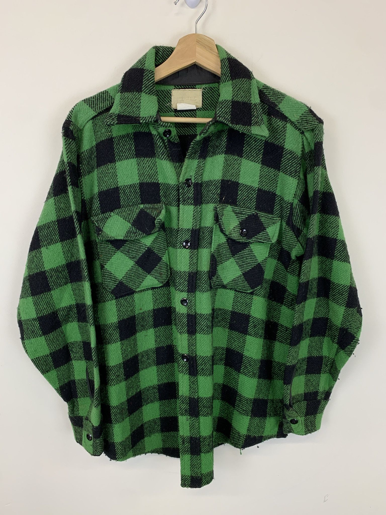 Flannel × Vintage Vintage 1980s Green Black Thick Wool Heavy Flannel Size M Size US M / EU 48-50 / 2 - 1 Thumbnail