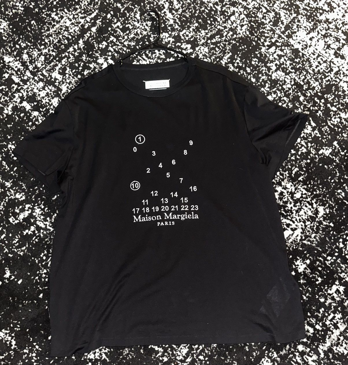 Maison Margiela Maison Margiela Numeric Logo-Embroidered T-Shirt Size US XXL / EU 58 / 5 - 2 Thumbnail