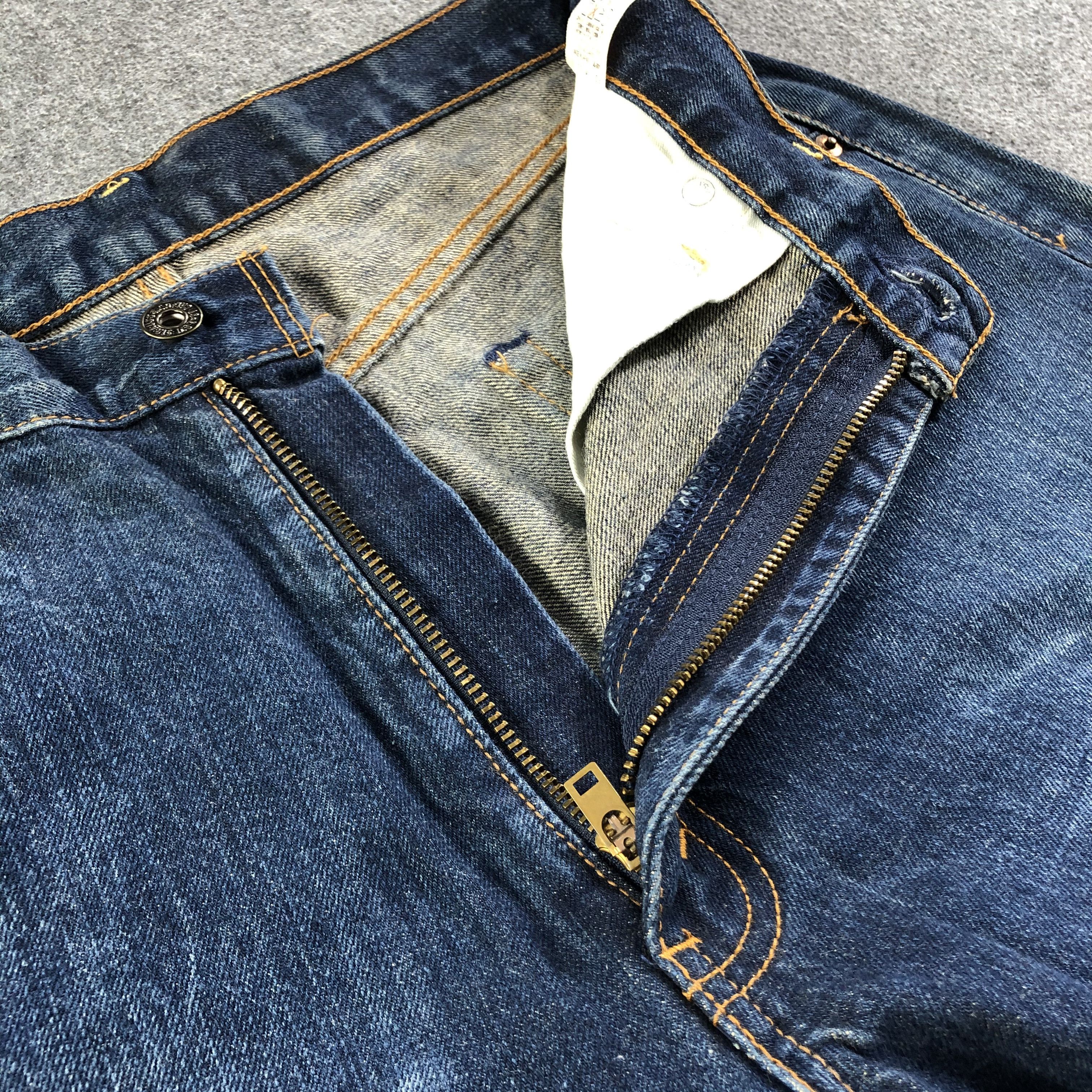 Levi's Vintage 90s Blue Wash Levis 504 Jeans-J2771 Size US 34 / EU 50 - 8 Thumbnail