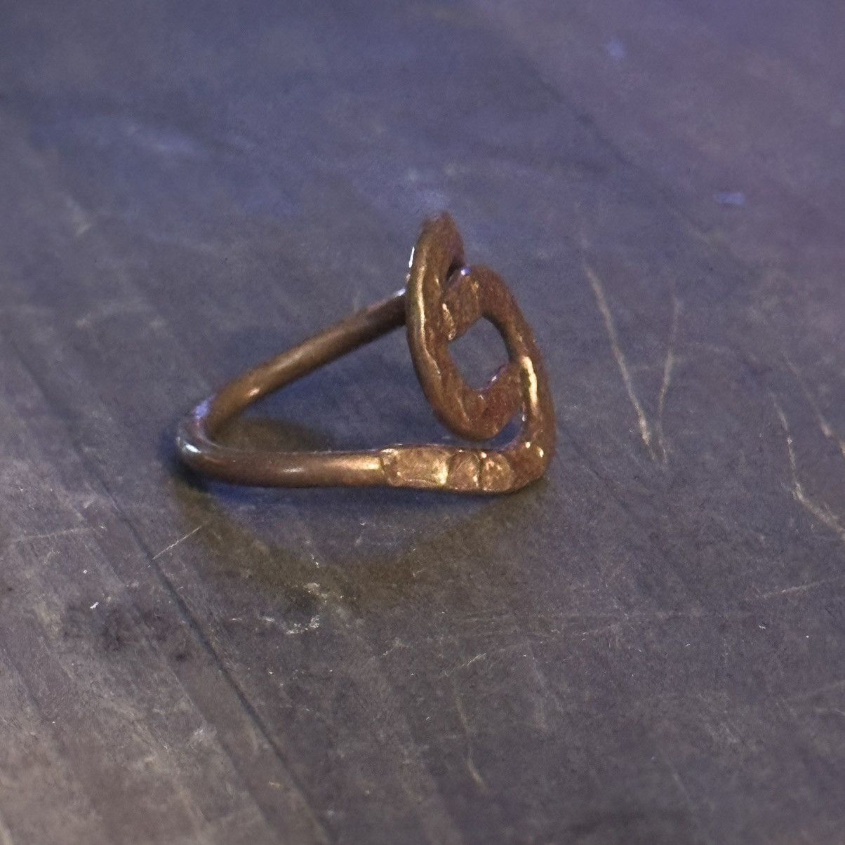 Vintage Vintage copper hammered swirl ring Size ONE SIZE - 5 Thumbnail