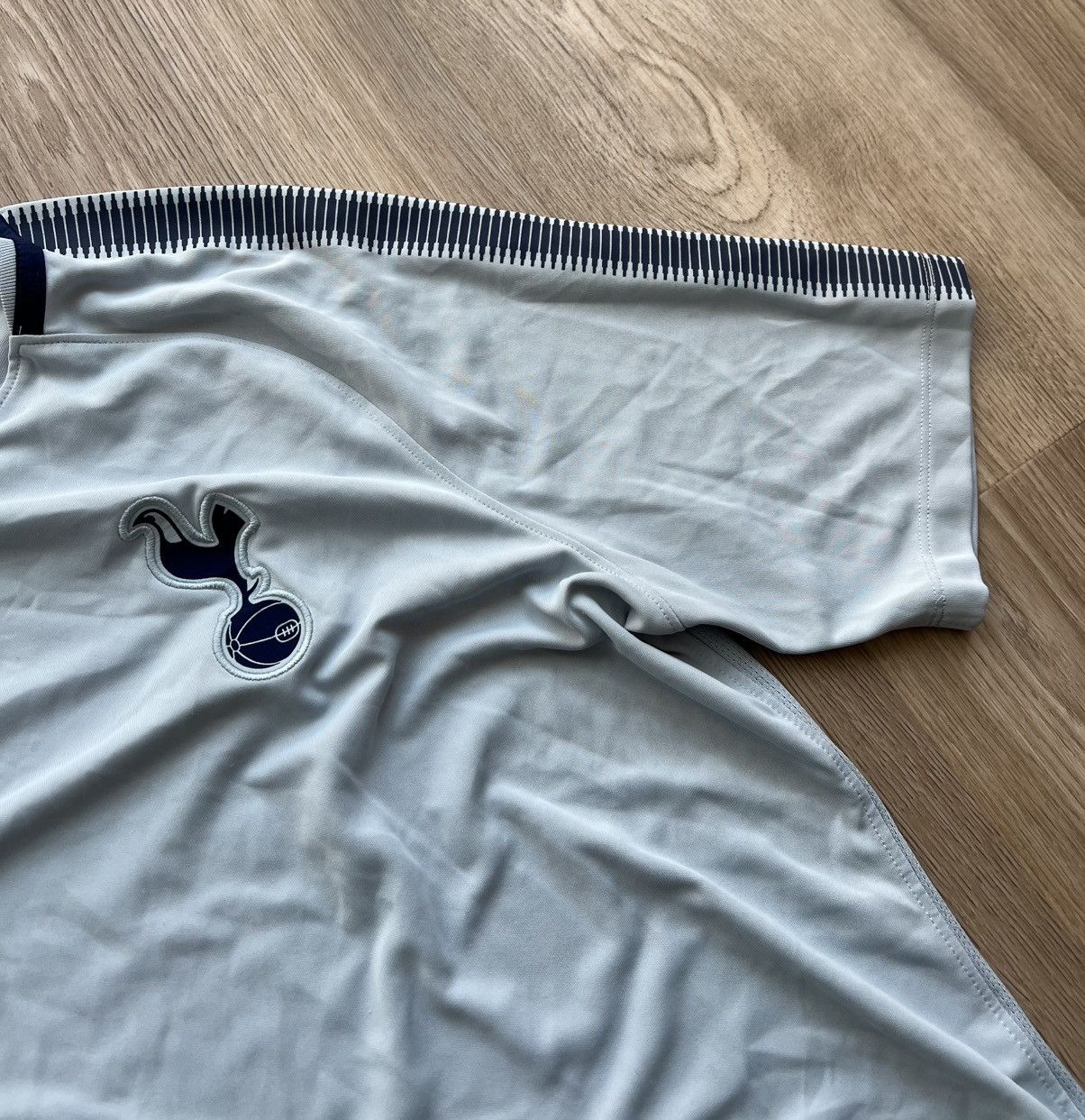 Nike × Vintage Vintage 2017 Nike Tottenham Football T-Shirt Soccer Jersey Size US L / EU 52-54 / 3 - 4 Thumbnail