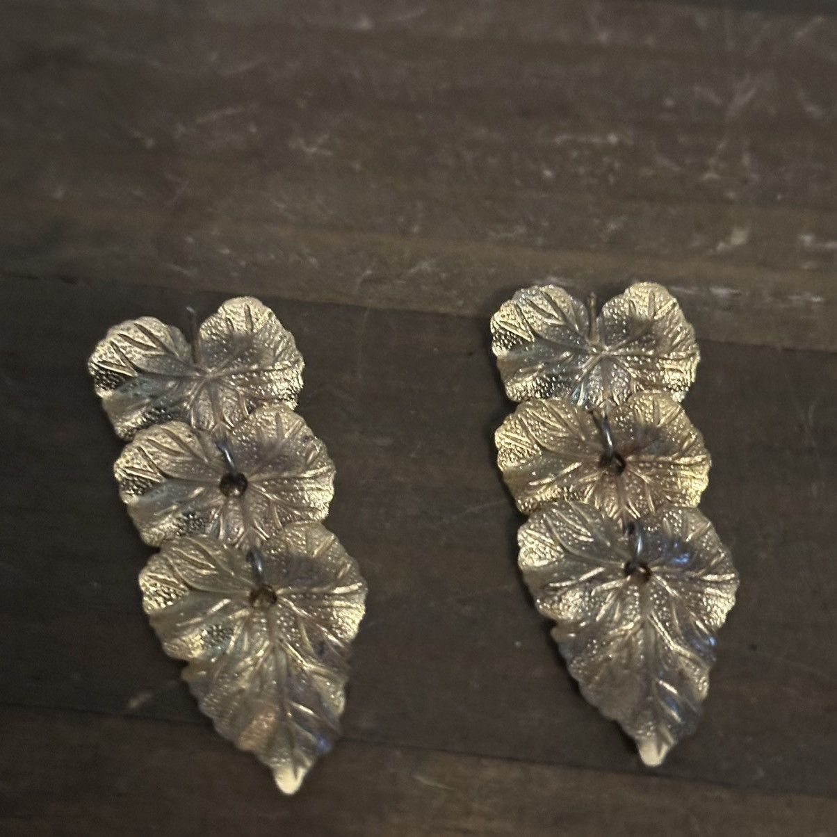 Other Golden layered leaves dangle earrings Size ONE SIZE - 5 Thumbnail