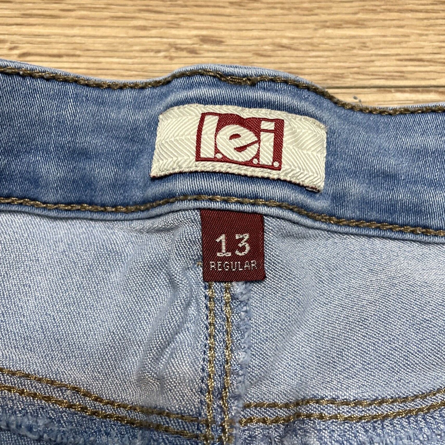 Vintage VINTAGE LEI Jeans Regular Straight Leg Light Wash Size 13 Junior Womens Blue Size 34" / US 12 / IT 48 - 2 Thumbnail