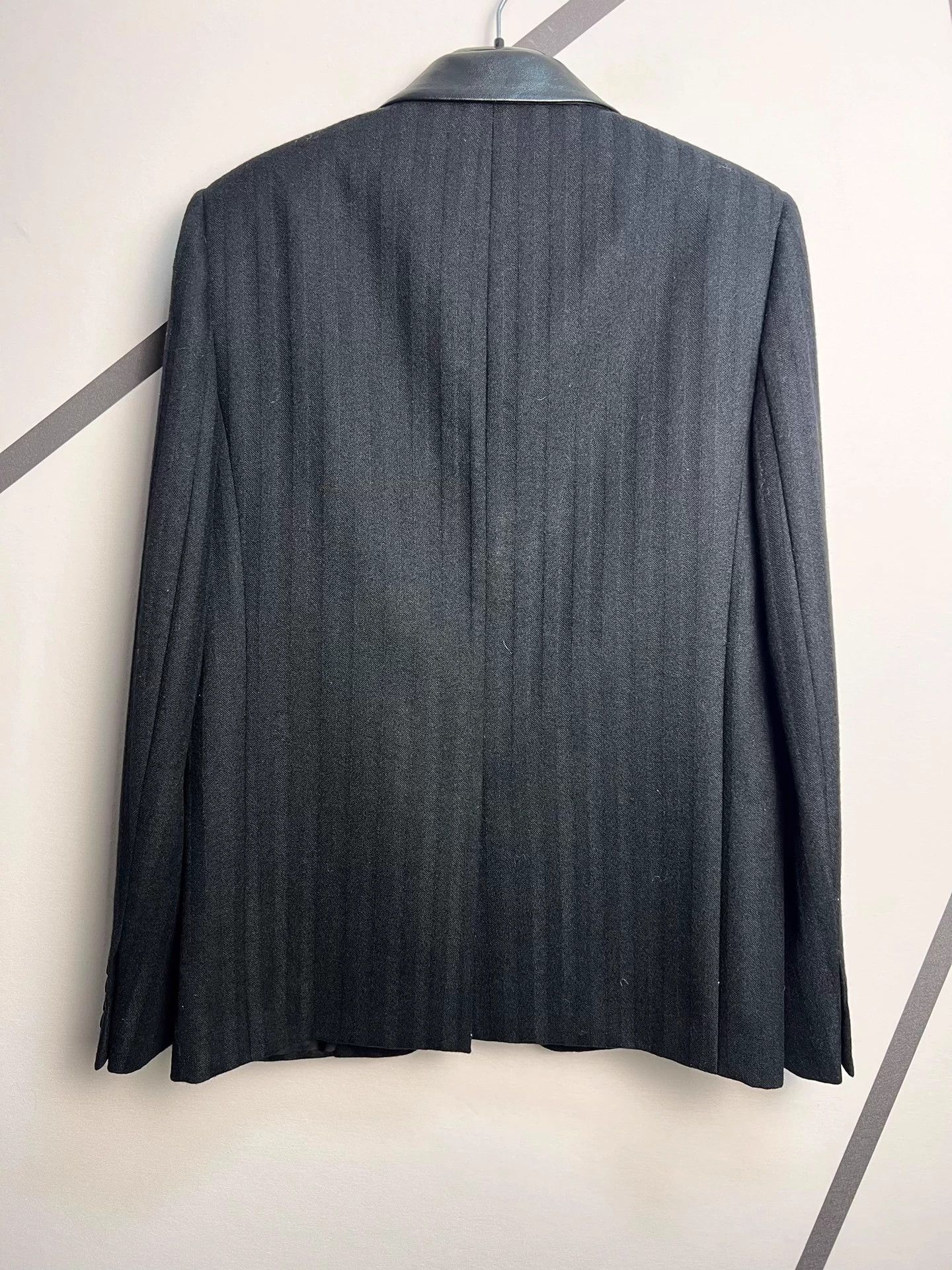 Saint Laurent Paris Authentic Saint Laurent slp embossed stripes, suit Size 48R - 2 Thumbnail