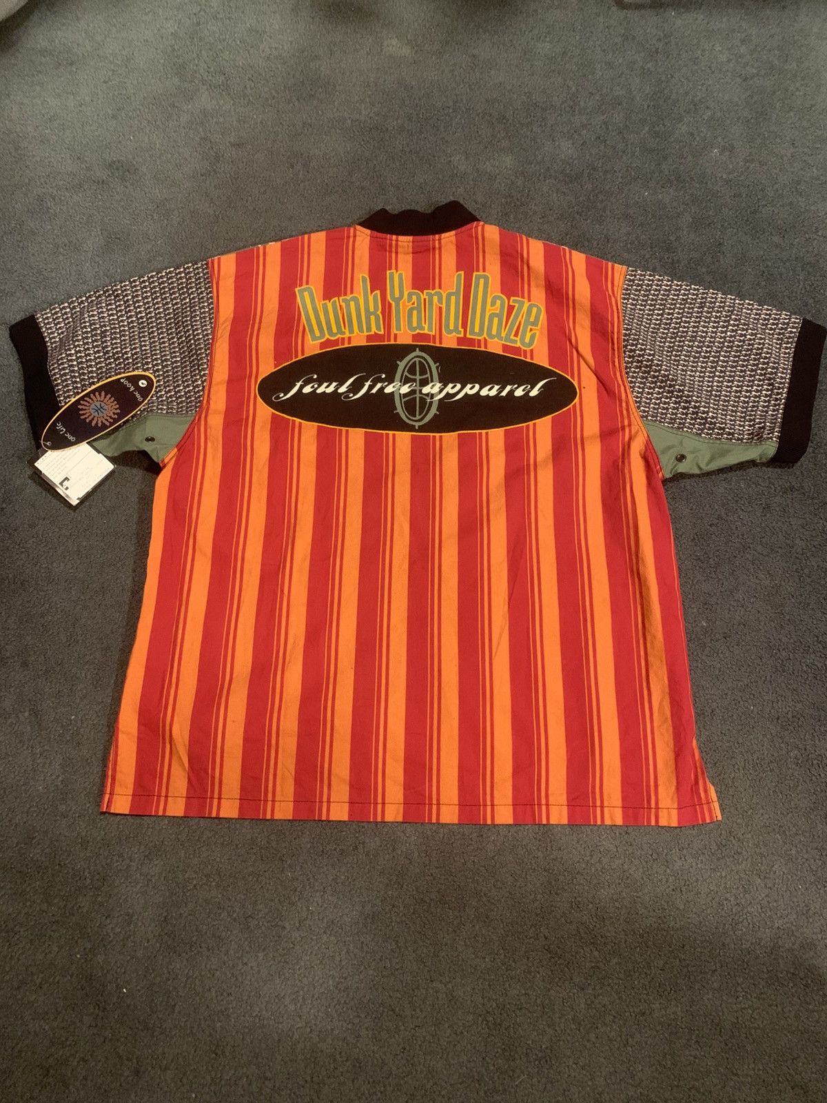 Vintage VINTAGE 1994 NIKE ZIP UP VARSITY TEE Size US M / EU 48-50 / 2 - 2 Thumbnail