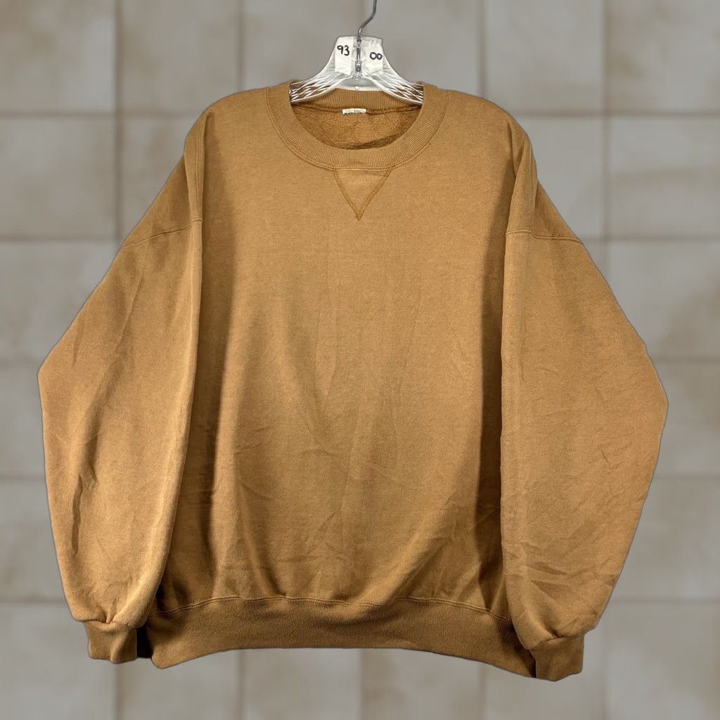 Russell Athletic VINTAGE Russell Athletic Sweatshirt Mens Oversized Large Dark Tan Crewneck 90s Size US L / EU 52-54 / 3 - 1 Thumbnail