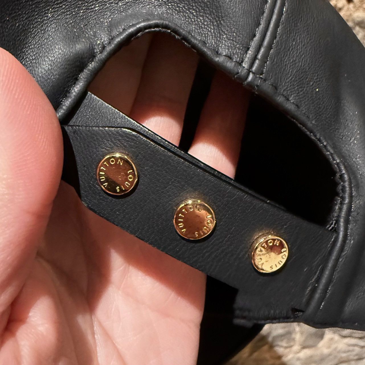 Louis Vuitton Louis Vuitton Monogram 5 Flowers Black Lamb Leather Cap Size ONE SIZE - 5 Thumbnail