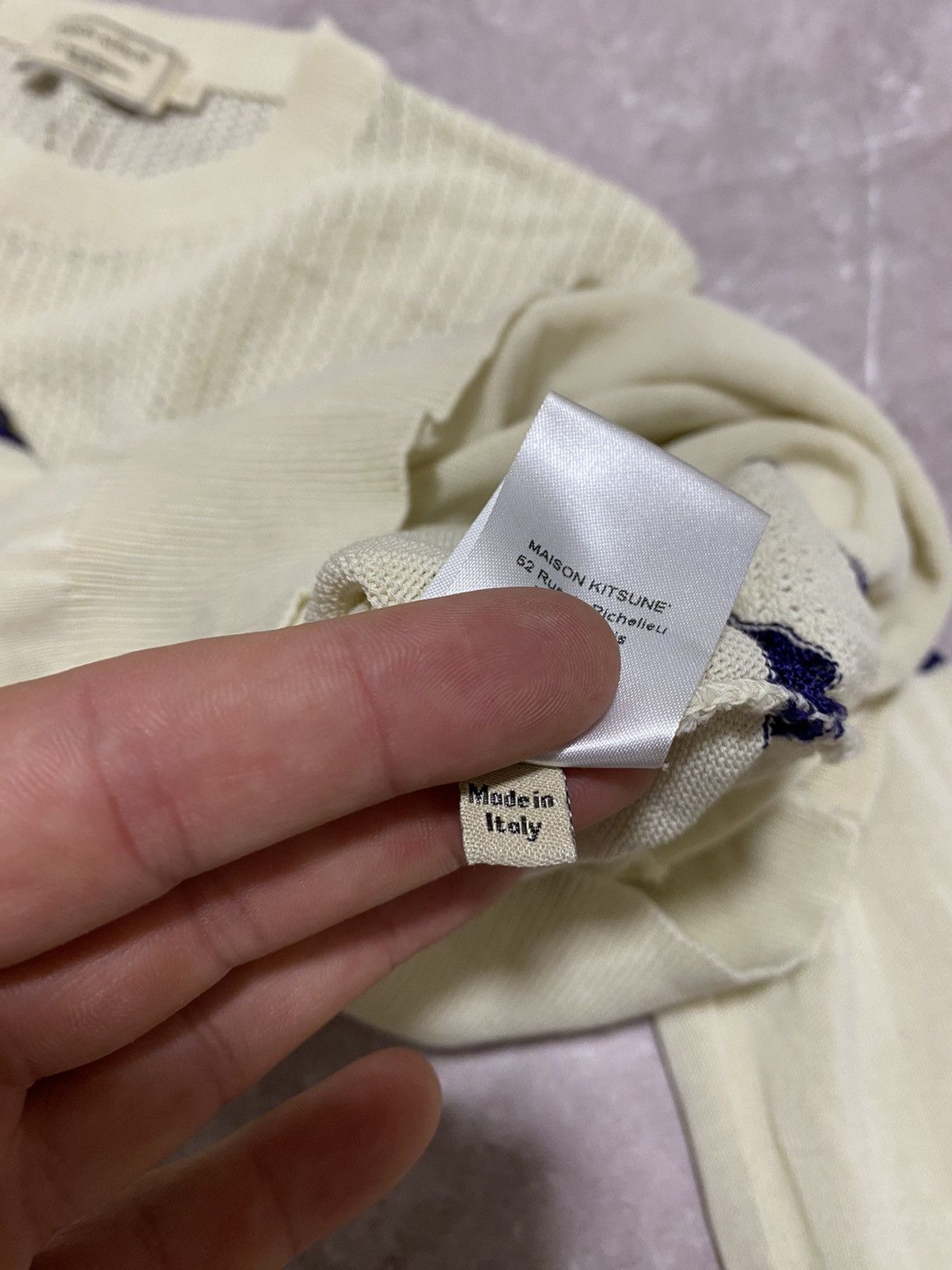 Maison Kitsune Rare Maison Kitsune Viscose White Sweatshirt Made in Italy Size L / US 10 / IT 46 - 13 Thumbnail