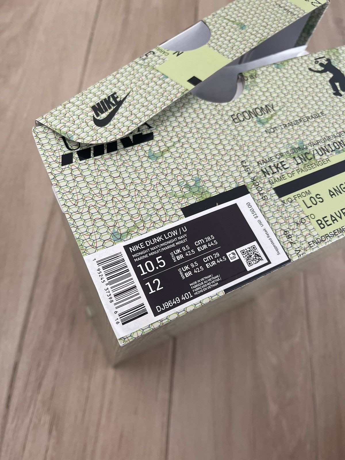 Nike Union LA Dunk Low Passport Pack Pistachio 2022 Size US 10.5 / EU 43-44 - 9 Thumbnail