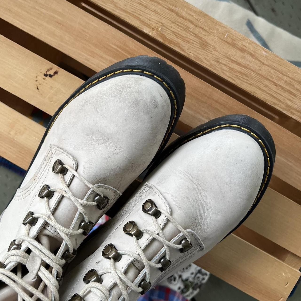 Dr. Martens Dr. Martens Platform Lace Up Off White Leather Ankle Boot Size US 8 / IT 38 - 6 Thumbnail