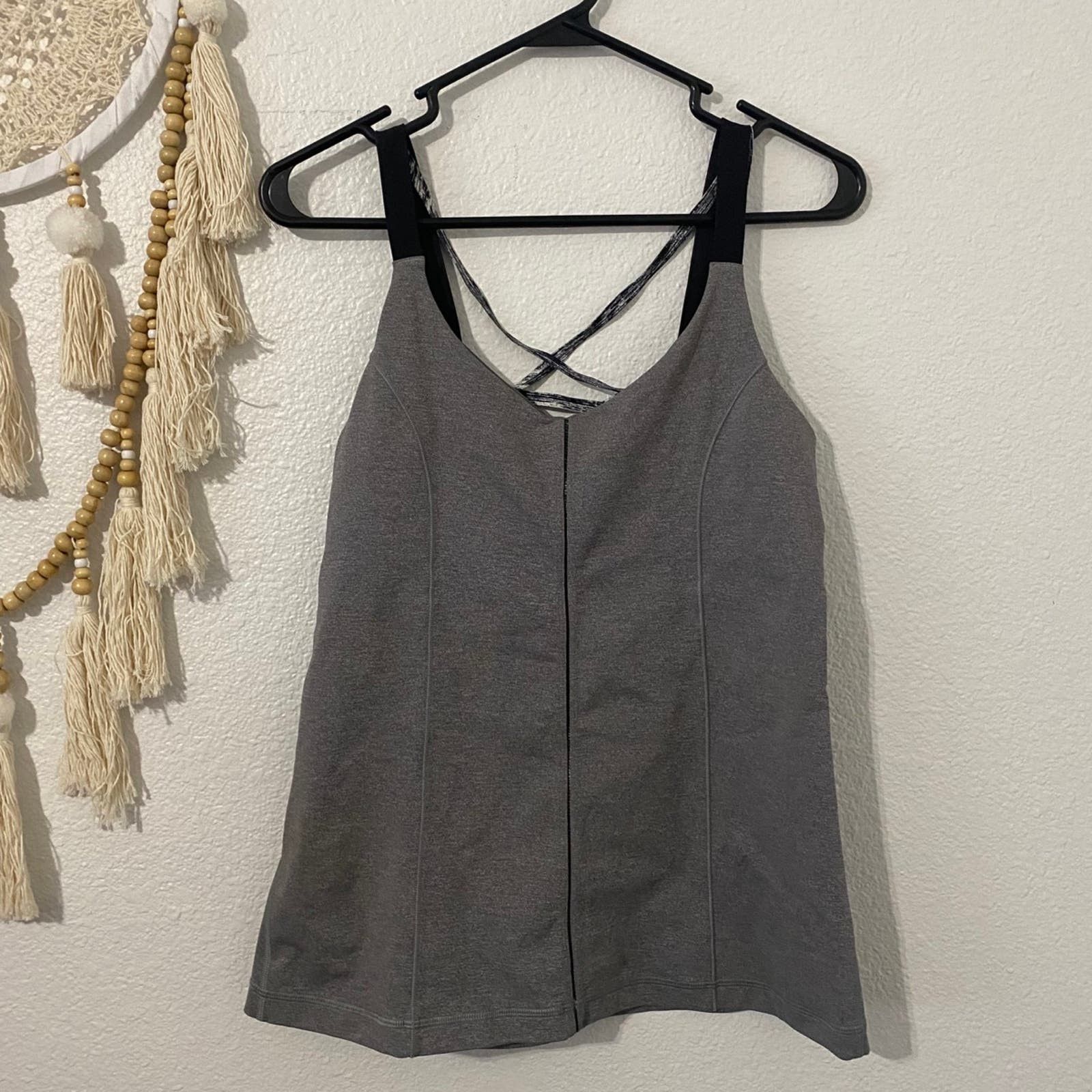 Lululemon lululemon tank top size 8 Size M / US 6-8 / IT 42-44 - 1 Thumbnail