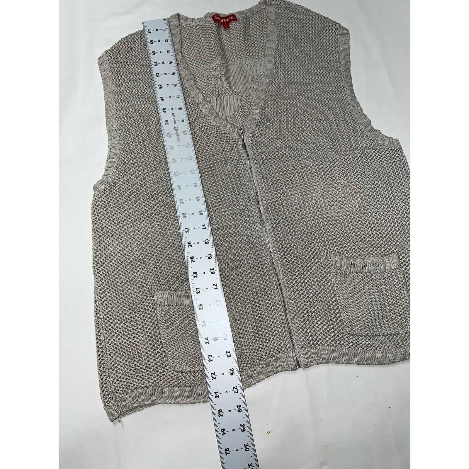トップス SUPREME Dragon Zip Up Sweater Vest Msize Supreme Dragon Zip Up Sweater Vest (SS23) - $138