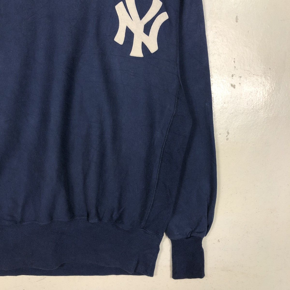 New York Yankees 📌Vintage New York Yankees MLB Sweatshirt Big Logo Size US L / EU 52-54 / 3 - 7 Thumbnail