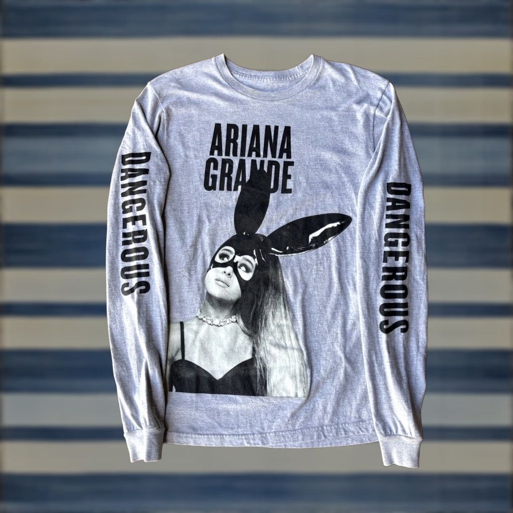 Vintage Ariana Grande Dangerous Women Tour Long Sleeve T-Shirt Adult Small Gray Concert Shirt Size S / US 4 / IT 40 - 1 Thumbnail