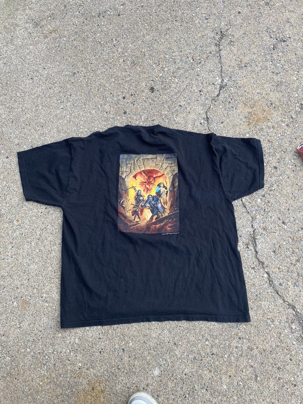 Vintage 2000 Dungeons Dragons tee