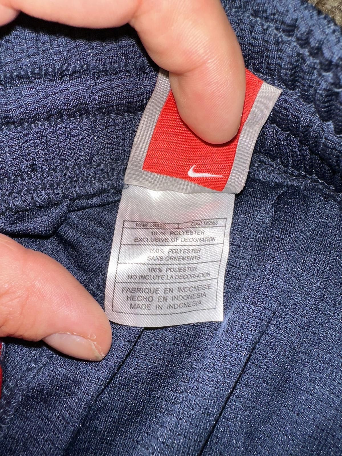 Nike Nike Men’s Team USA Fit Dry 2009 Basketball Shorts VINTAGE Size US 30 / EU 46 - 7 Thumbnail