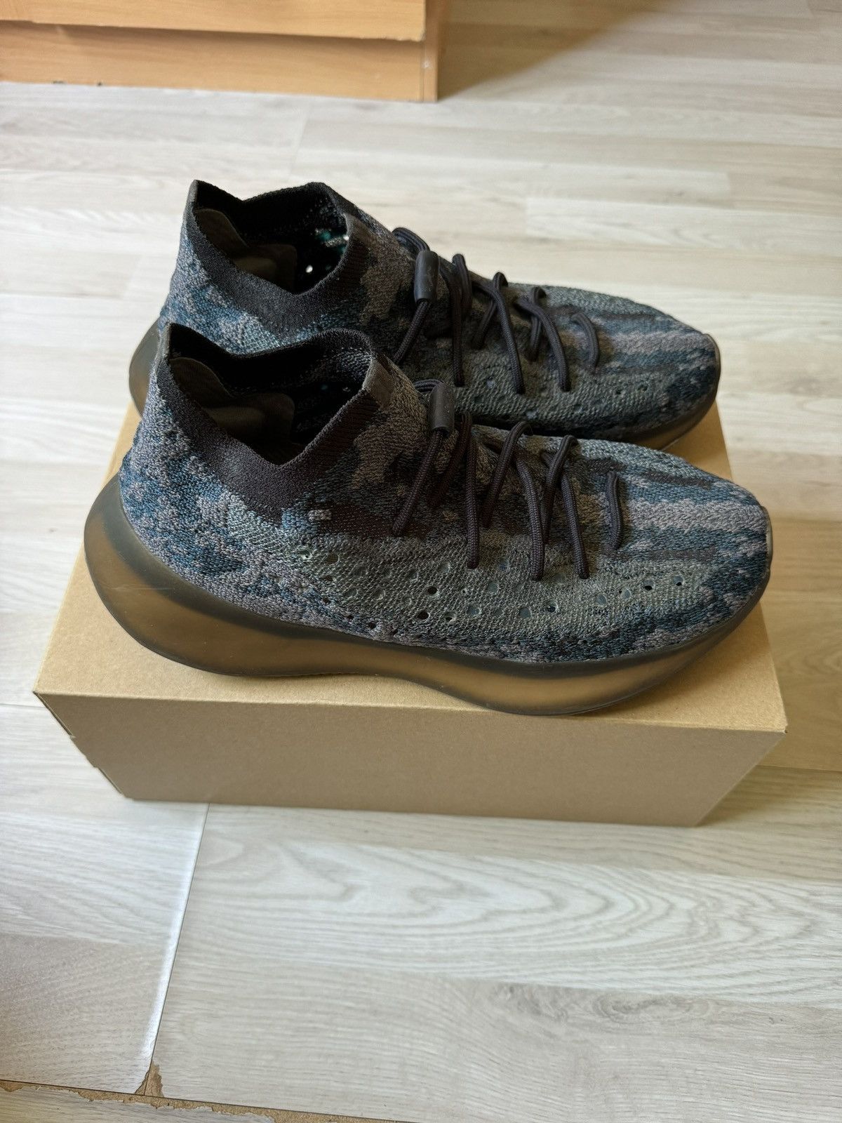 Yeezy adidas Yeezy Boost 380 Covellite Size US 10 / EU 43 - 3 Thumbnail