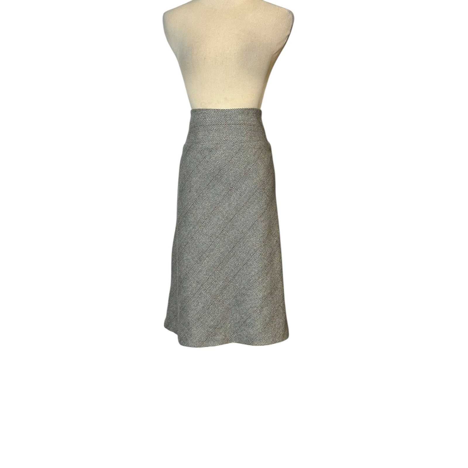 Benetton BENETTON gray red plaid knee length skirt size 44 US Medium Size 32" / US 10 / IT 46 - 11 Thumbnail