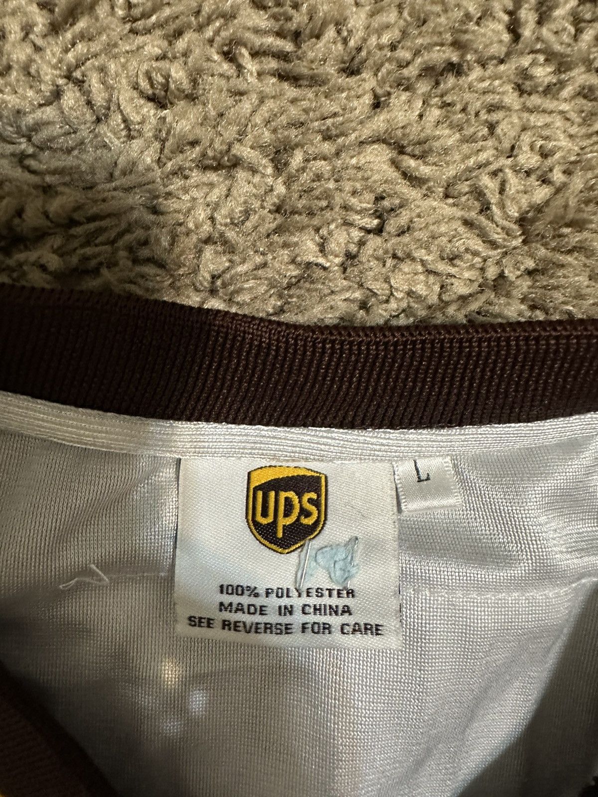 Nike Vintage UPS “brown & white” jersey 00s size large Size US L / EU 52-54 / 3 - 5 Thumbnail
