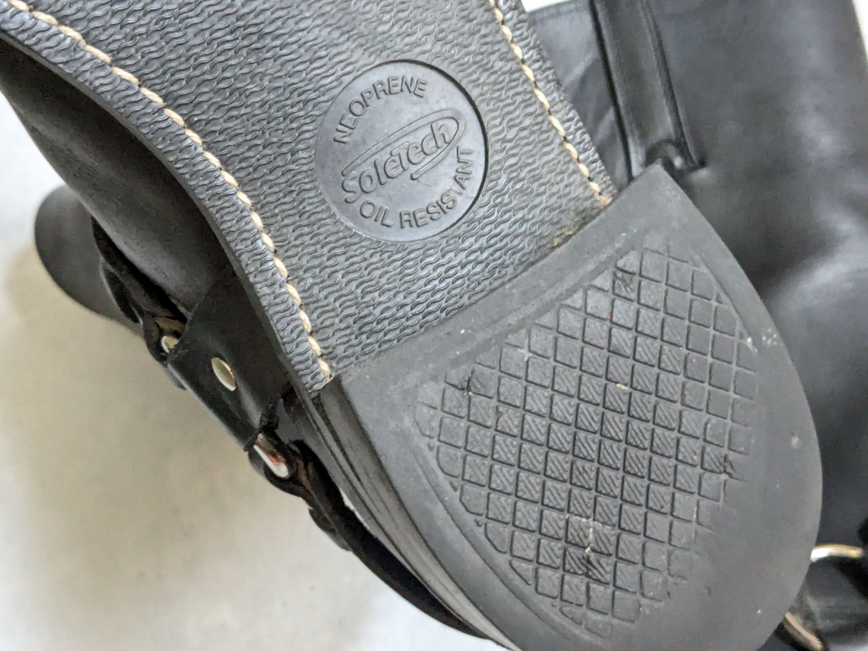 Frye Frye Harness Black Leather 9 W Wide Leather Buckle Belted Size US 9 / EU 42 - 20 Thumbnail