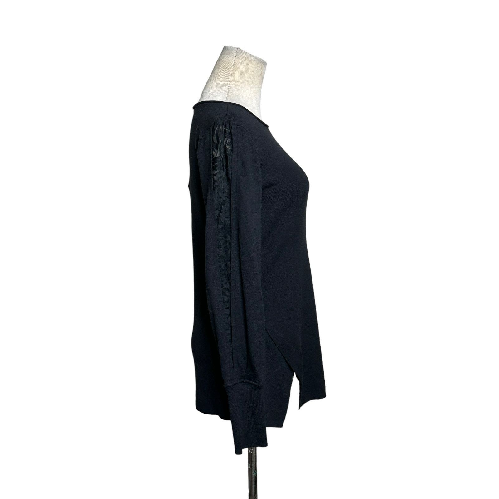 NIC+ZOE Nic+Zoe Black Flash Of Lace Boat Neck Sweater size small Size S / US 4 / IT 40 - 6 Thumbnail
