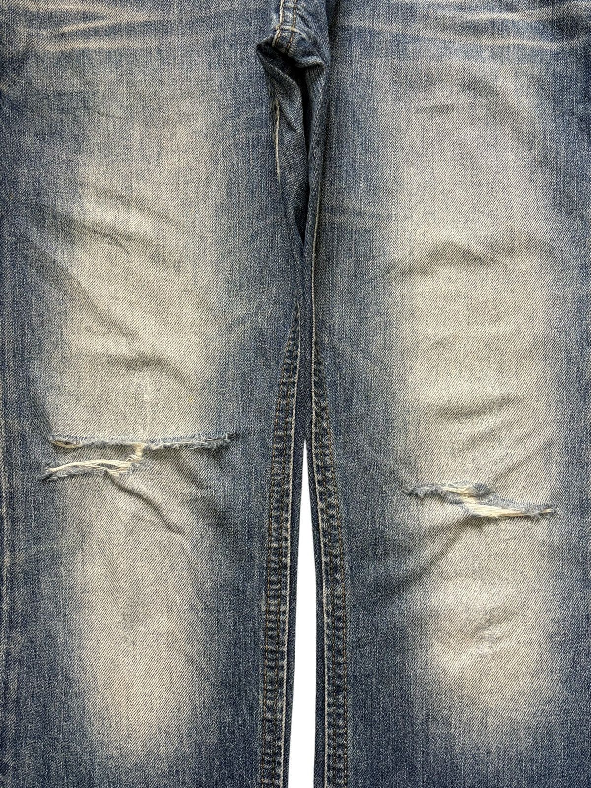 Diesel Vintage Diesel Thavar Faded Wash Distressed Jeans Size 32" / US 10 / IT 46 - 3 Thumbnail