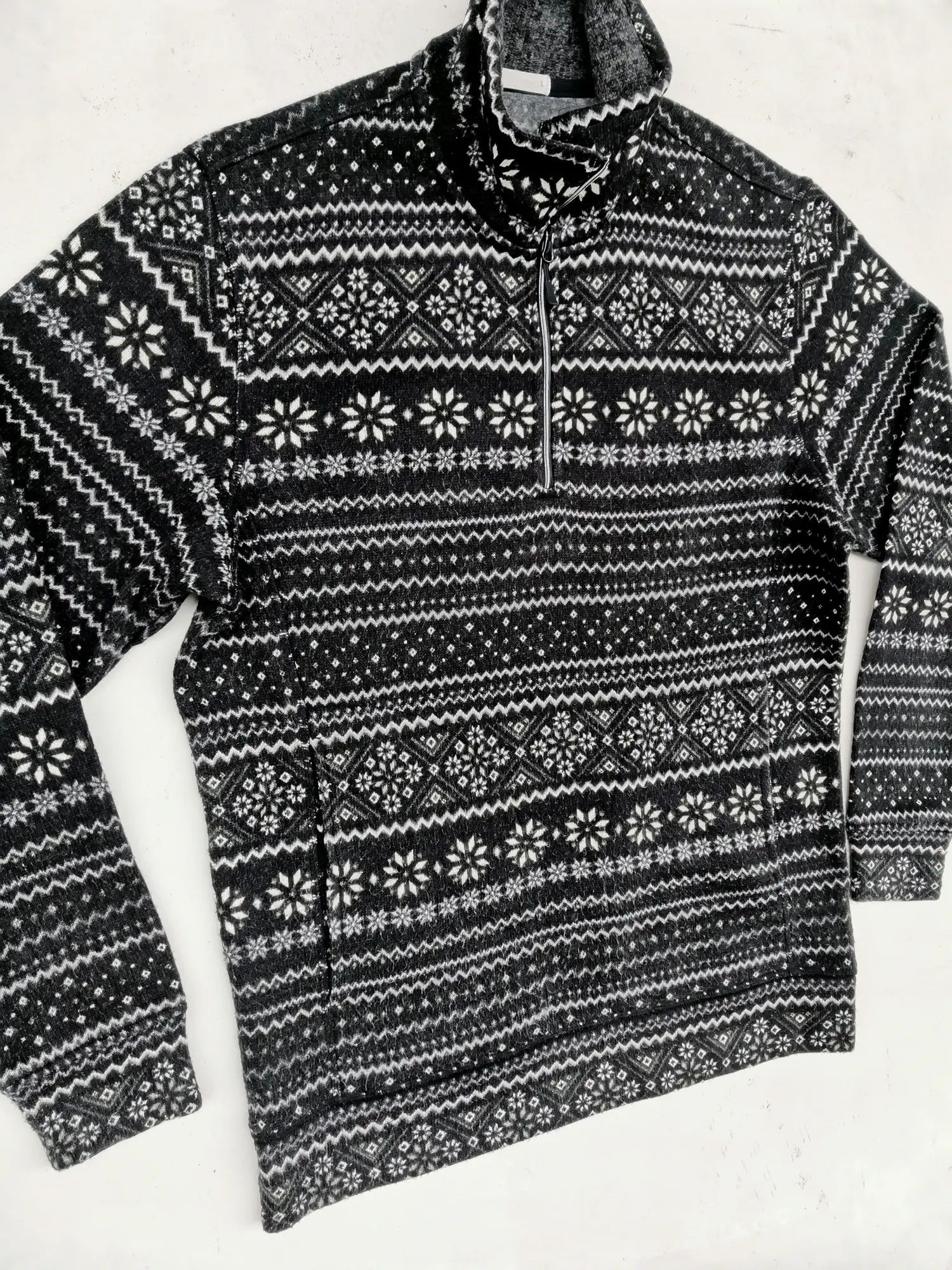 Japanese Brand Navajo Full Print Sweaters Size US L / EU 52-54 / 3 - 10 Thumbnail