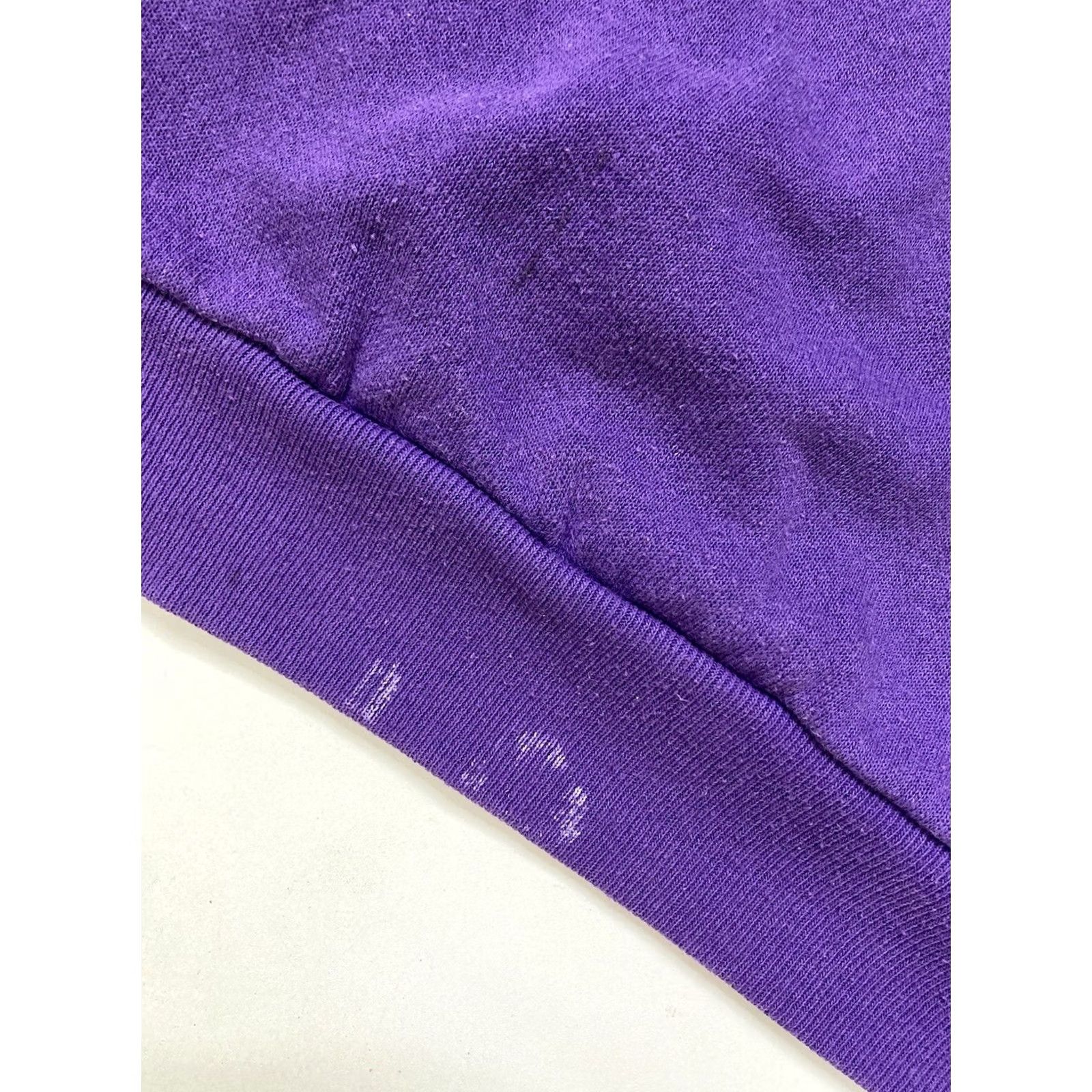 Disney VINTAGE Disney Mickey Mouse Minnie Crewneck Sweatshirt Men Small Purple USA 90s Size US S / EU 44-46 / 1 - 3 Thumbnail