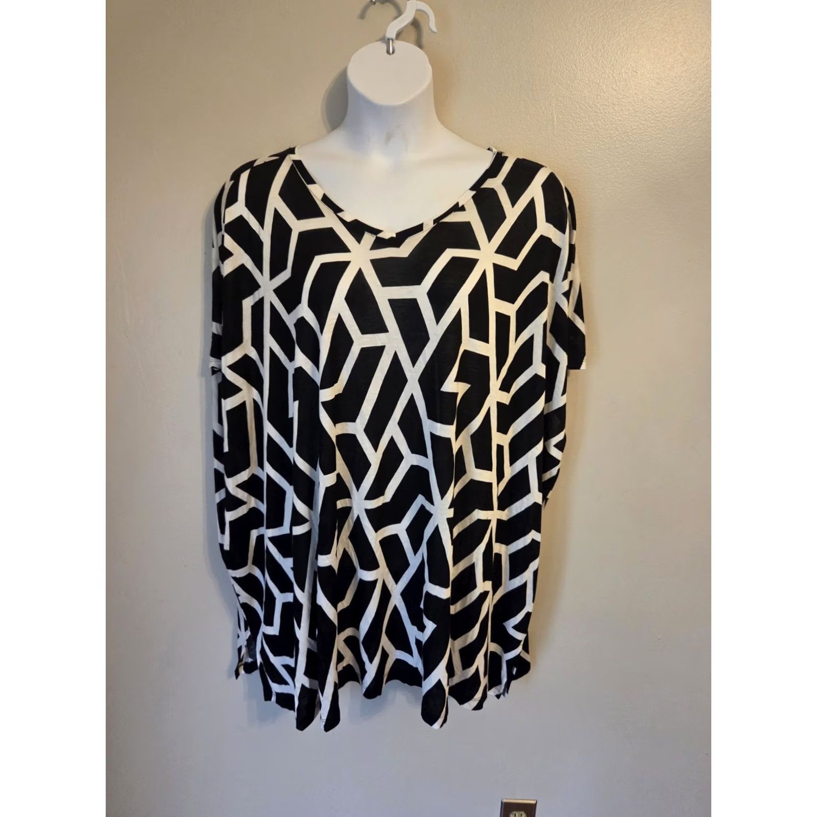 Vintage Ellos Black White Abstract Geometric Tunic Top Oversized 2X Women Size XXL / US 16-18 / IT 52-54 - 2 Thumbnail