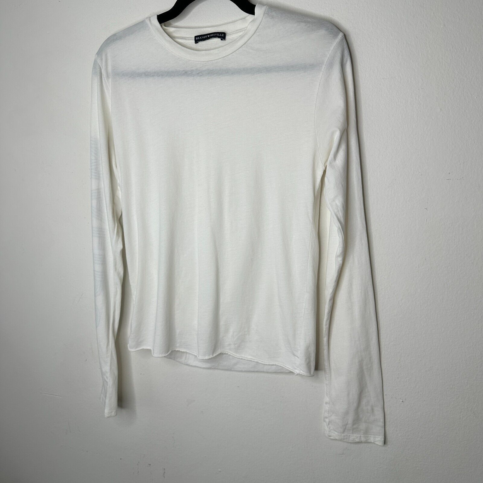 Brandy Melville Brandy Melville Malibu Graphic Crew Neck Long Sleeve Tee S Size S / US 4 / IT 40 - 4 Thumbnail