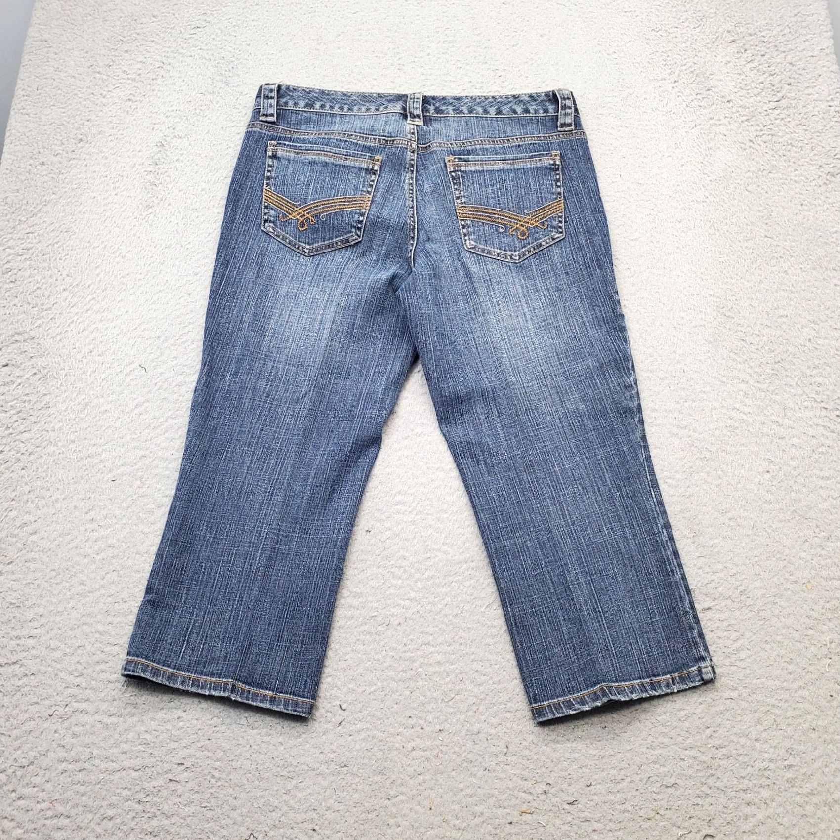 Tommy Hilfiger Tommy Hilfiger Capri Jeans Women 6 Blue Denim Medium Wash Straight Leg Capris Womens Size 6 Jeans Size 28" / US 6 / IT 42 - 2 Thumbnail