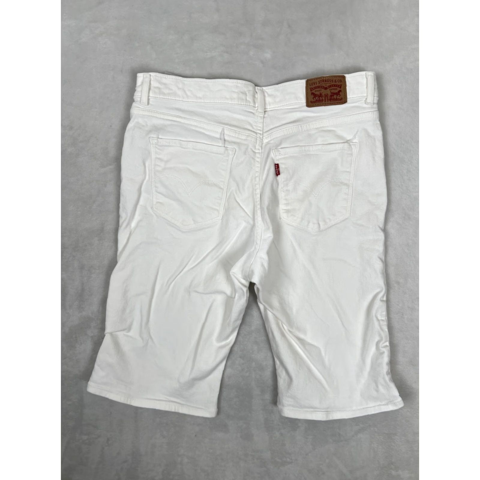 Levi's Levi's Bermuda Shorts Women's 30 White Denim Mid Rise Stretch Casual 5-Pocket Design Logo Pockets White Cotton Viscose Polyester Spandex Regular Size 30" / US 8 / IT 44 - 7 Thumbnail