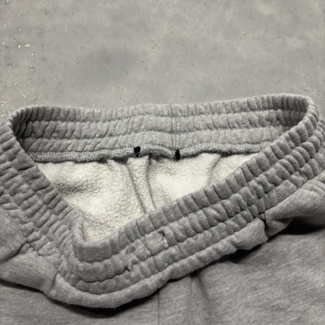 Japanese Brand × Vintage Crazy Vintage Y2K/2000s Light Grey Essential Sweatpants! Size US 32 / EU 48 - 6 Thumbnail