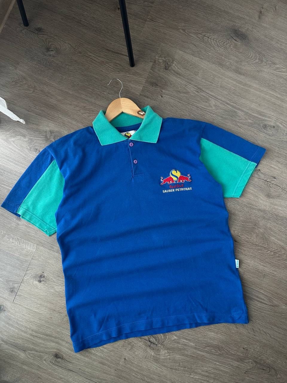 Red Bull Vintage Red Bull Sauber Petronas Polo Shirt F1 Racing Team Size US L / EU 52-54 / 3 - 7 Thumbnail